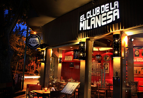 El Club de la Milanesa se prepara para su desembarco en Funes y ya busca personal 